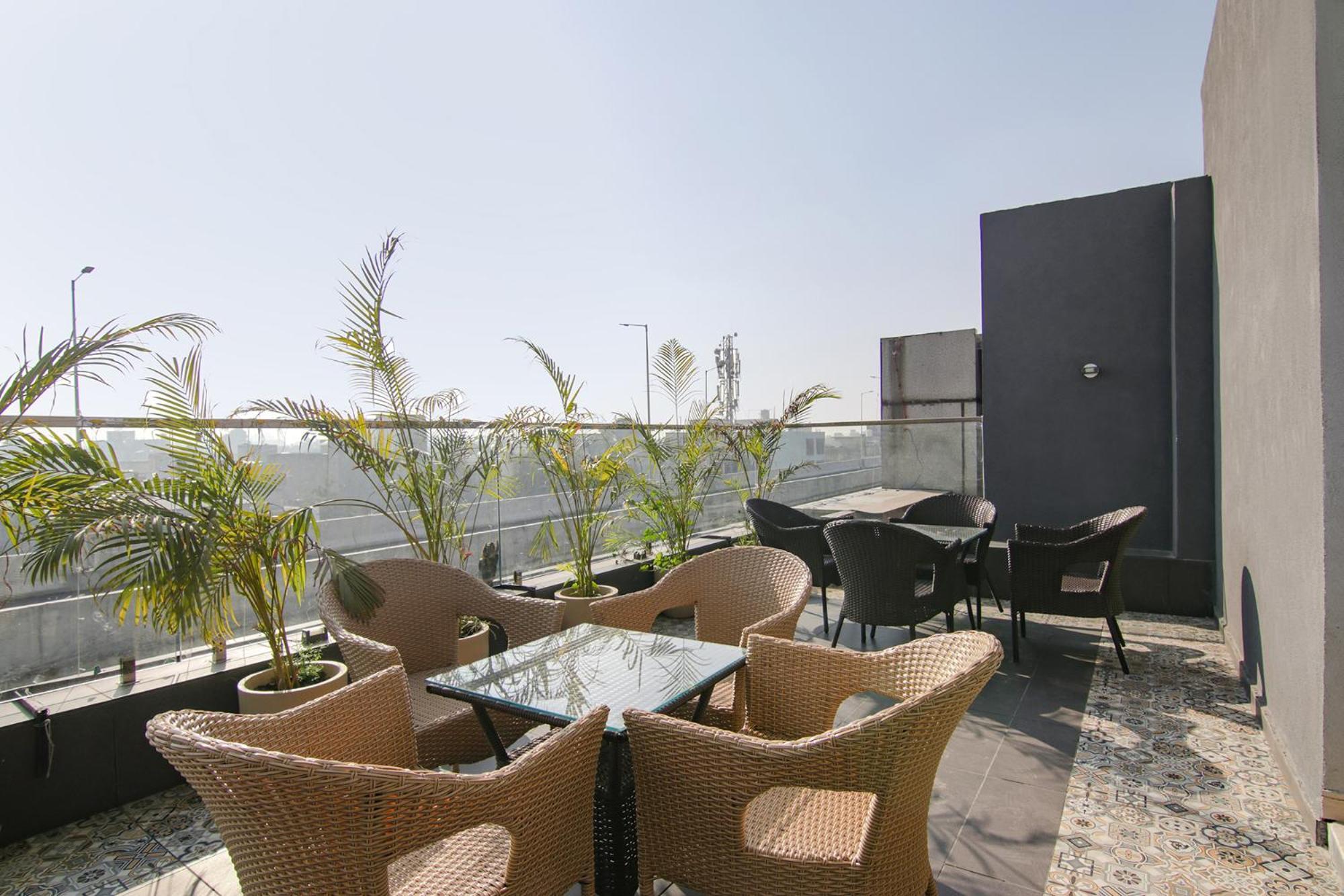Fabhotel Prime K9 Crown Лудхиана Экстерьер фото