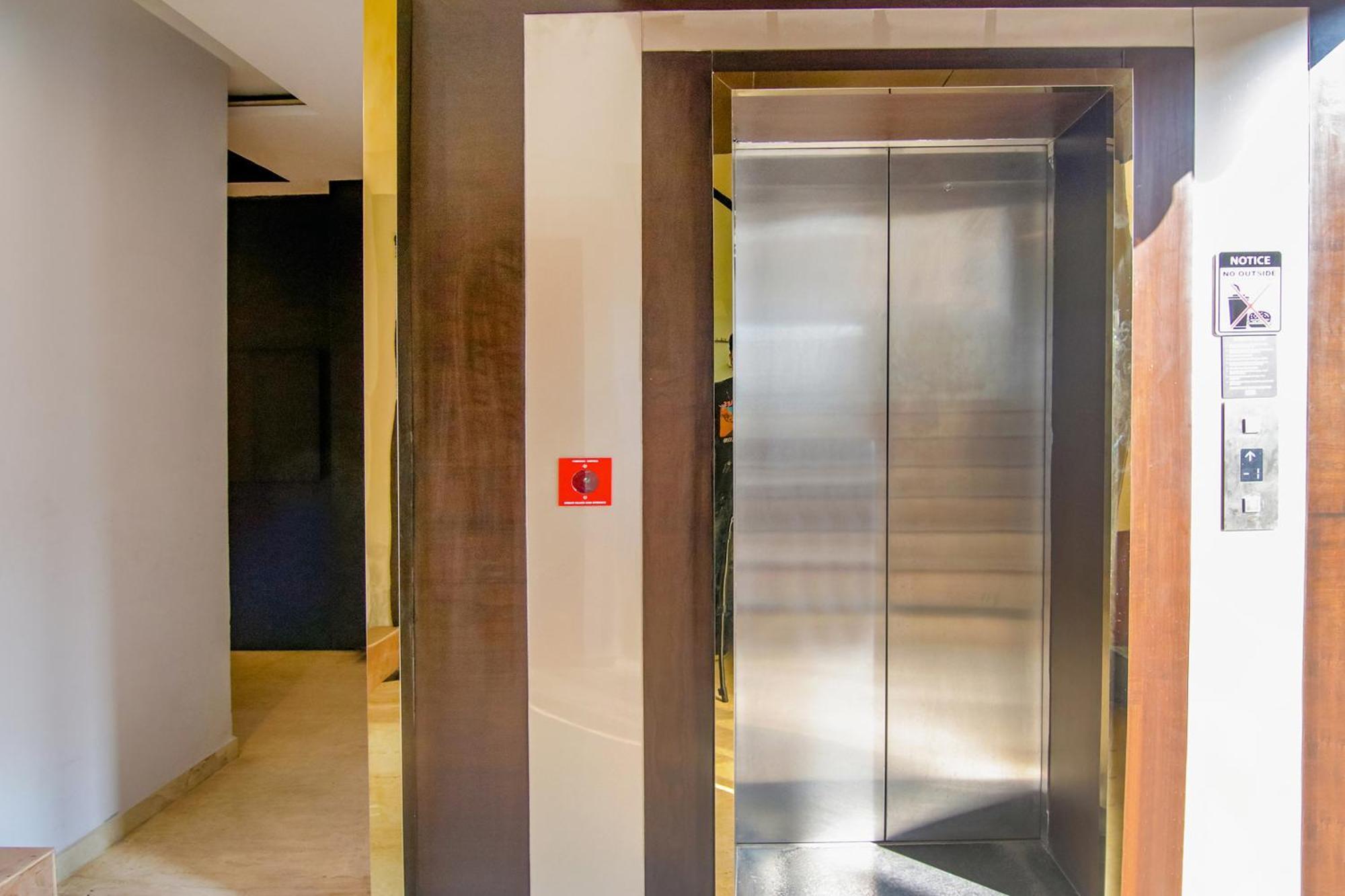 Fabhotel Prime K9 Crown Лудхиана Экстерьер фото