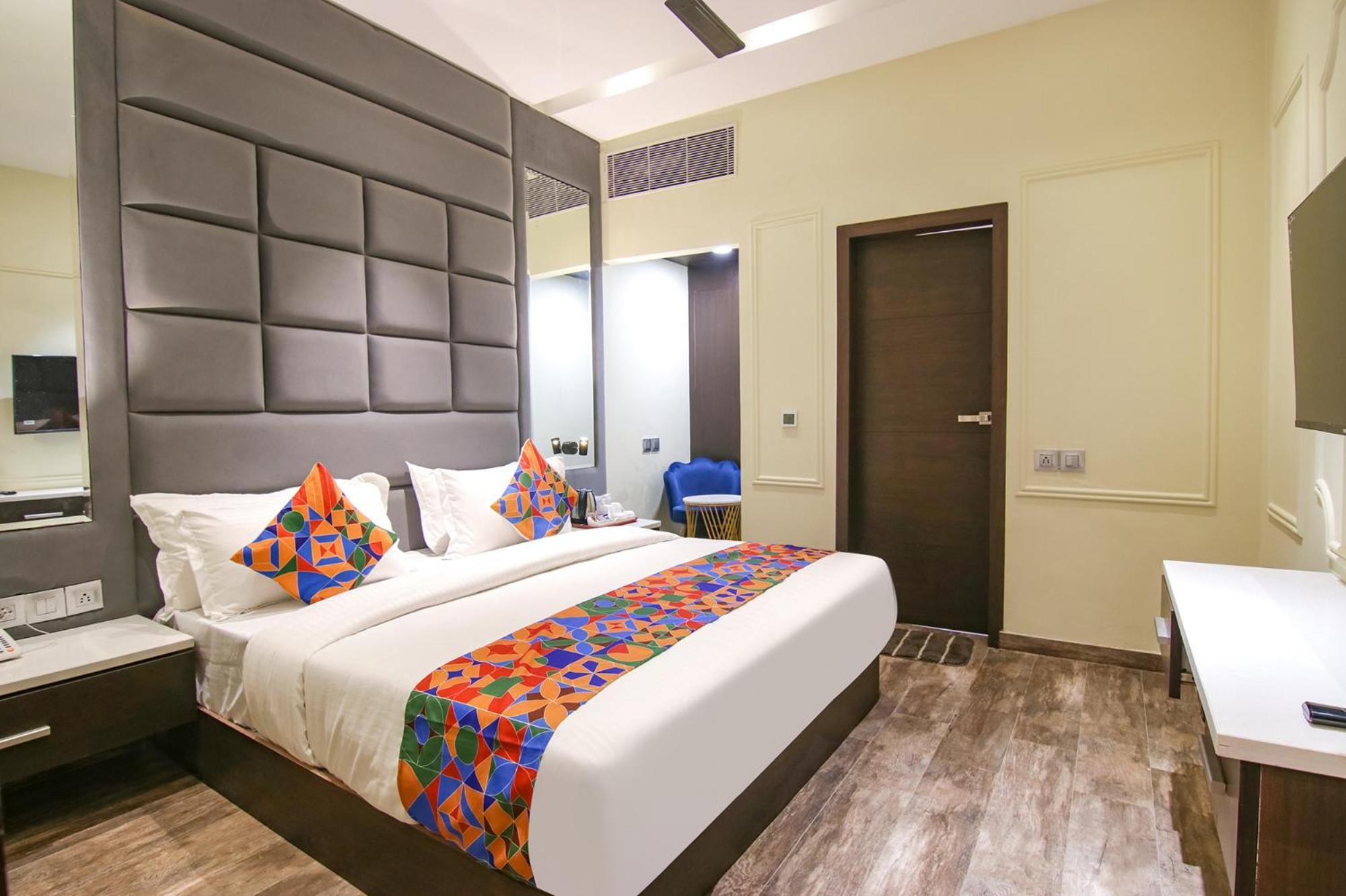 Fabhotel Prime K9 Crown Лудхиана Экстерьер фото