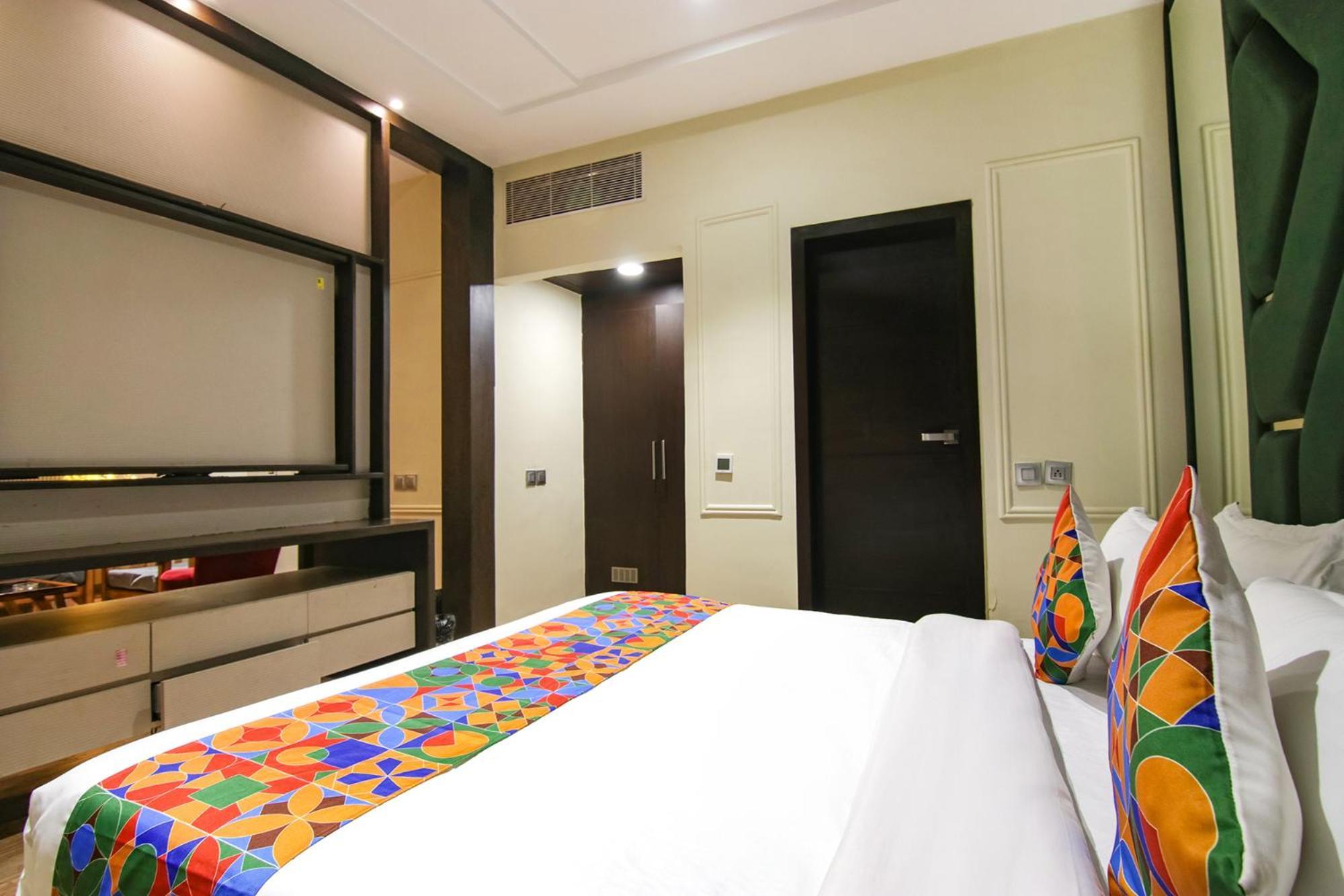 Fabhotel Prime K9 Crown Лудхиана Экстерьер фото